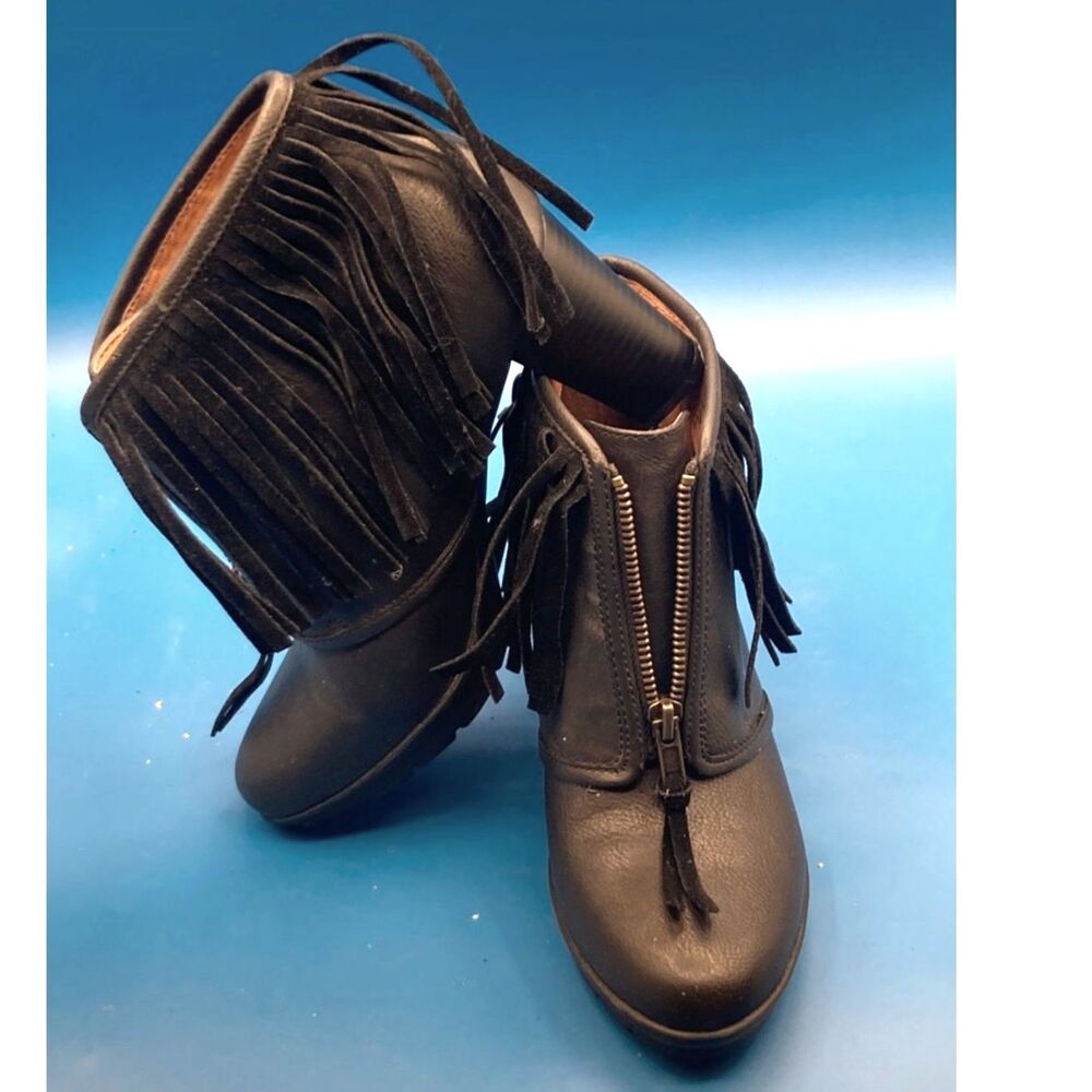 American Living Kallee 7B Round toe 3" heel ankle boot Black Fringe Faux Leather